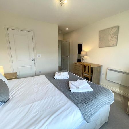 Blue Sky Apartments @Wallis Square, Farnborough Farnborough  Eksteriør bilde