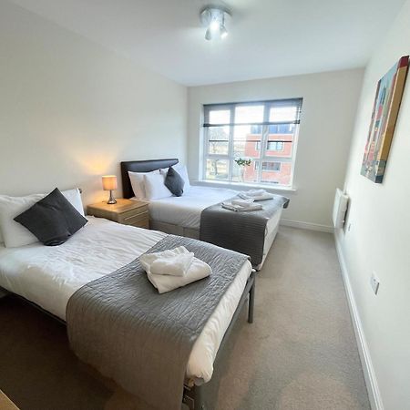 Blue Sky Apartments @Wallis Square, Farnborough Farnborough  Eksteriør bilde