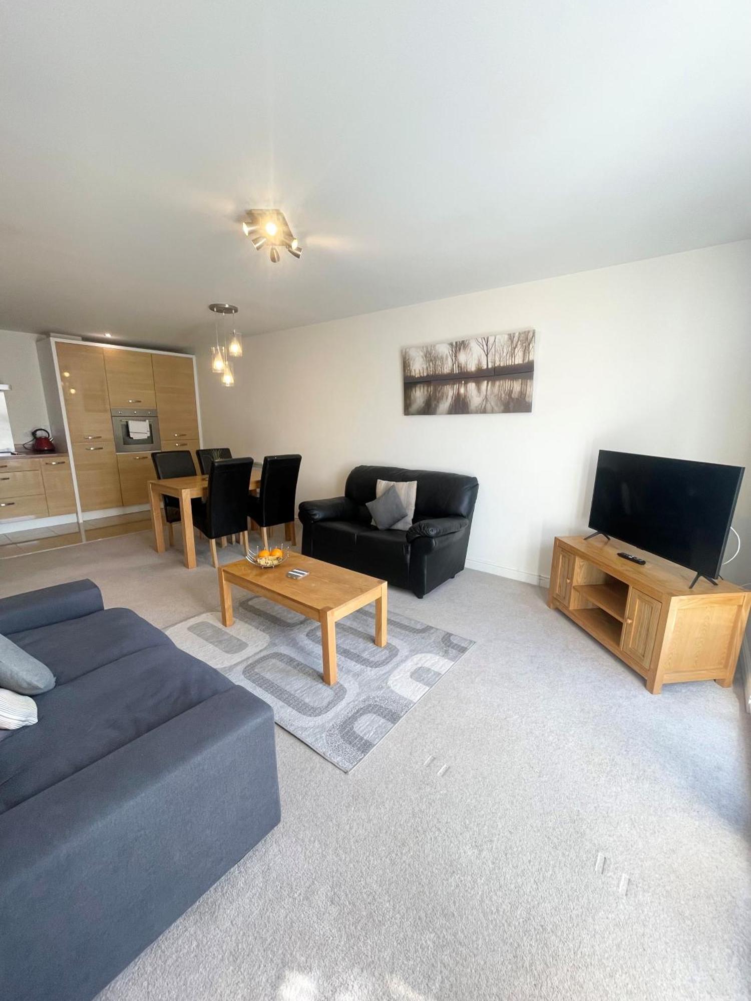 Blue Sky Apartments @Wallis Square, Farnborough Farnborough  Eksteriør bilde