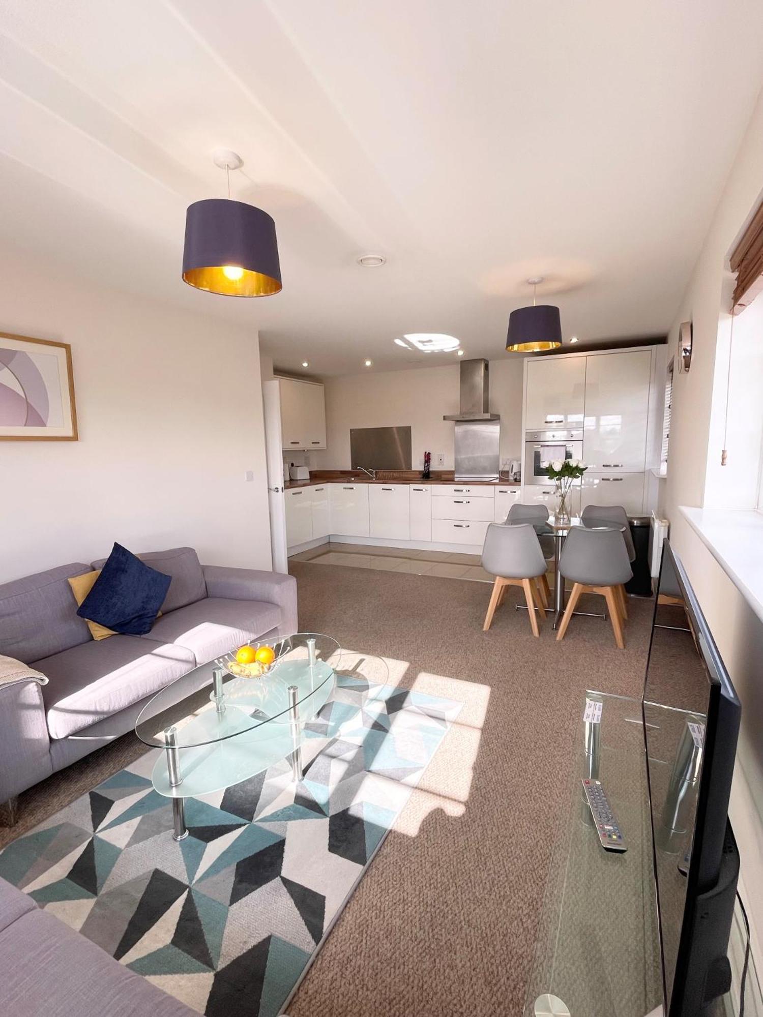 Blue Sky Apartments @Wallis Square, Farnborough Farnborough  Eksteriør bilde