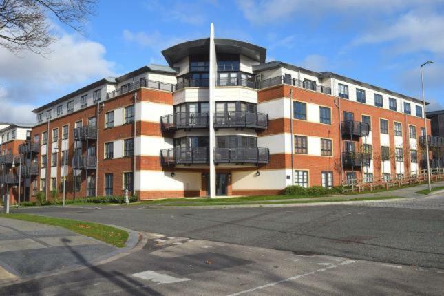 Blue Sky Apartments @Wallis Square, Farnborough Farnborough  Eksteriør bilde